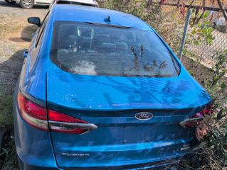 2020 Ford Fusion SE - Exterior Rear Center Image